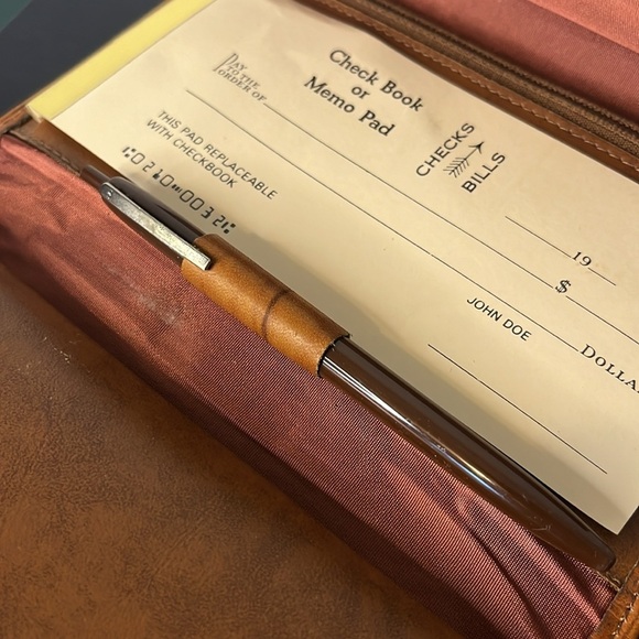 Vintage 1970s Di Lido Genuine Cowhide Leather Caramel Brown Checkbook Wallet - Picture 12 of 14
